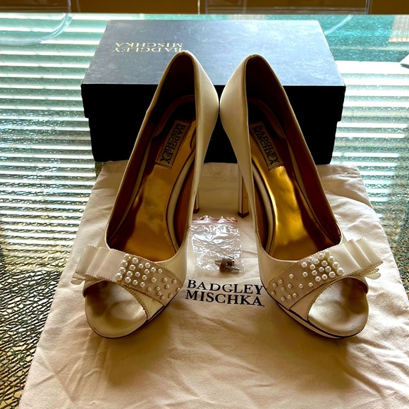 Bartley Mischka wedding shoes - Picture 1 of 3